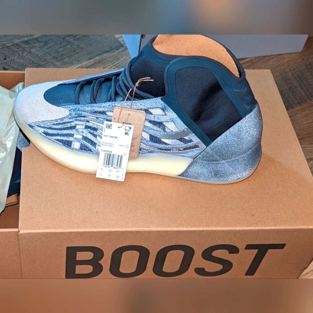 Yeezy boost quantum 720